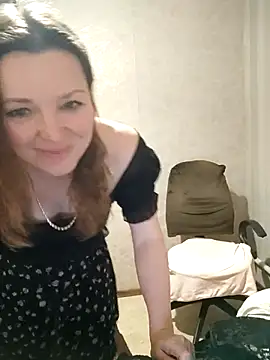 Snapshot of VselenaSun402 chatting on 02/08/25, 03:21 VselenaSun402 online show from 02/08/25, 03:21