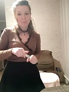 Snapshot of VselenaSun402 chatting on 02/18/25, 12:17 VselenaSun402 online show from 02/18/25, 12:17