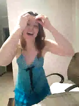 Snapshot of VselenaSun402 chatting on 02/19/25, 01:06 VselenaSun402 online show from 02/19/25, 01:06