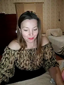 Snapshot of VselenaSun402 chatting on 10/24/25, 10:11 VselenaSun402 online show from 10/24/25, 10:11