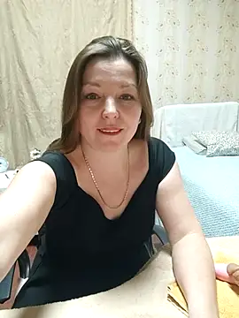 Snapshot of VselenaSun402 chatting on 11/20/25, 11:21 VselenaSun402 online show from 11/20/25, 11:21