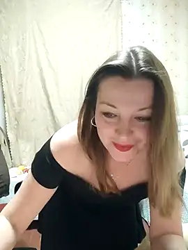 Snapshot of VselenaSun402 chatting on 12/21/25, 02:24 VselenaSun402 online show from 12/21/25, 02:24