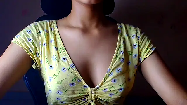 Snapshot of Chandani-Love chatting on 07/18/26, 06:01 Chandani-Love online show from 07/18/26, 06:01