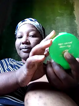 Snapshot of chubbydoll122 chatting on 10/01/25, 10:32 chubbydoll122 online show from 10/01/25, 10:32