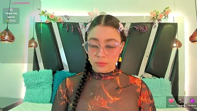 antonelllepiercee online show from 04/12/26, 11:37