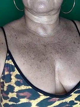 Kasandra Ho online show from 11/02/25, 04:20