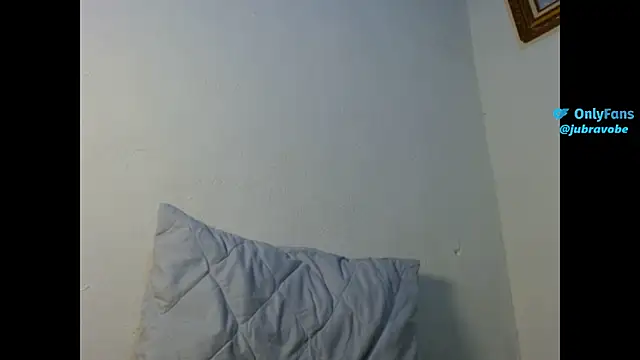 Snapshot of jubravobe chatting on 02/07/25, 02:15 jubravobe online show from 02/07/25, 02:15