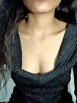 hotmayra12 online show from 02/03/25, 08:57