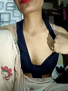 hotmayra12 online show from 02/11/25, 11:43