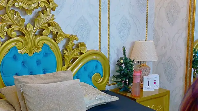 LucyLeah online show from 12/18/25, 01:39