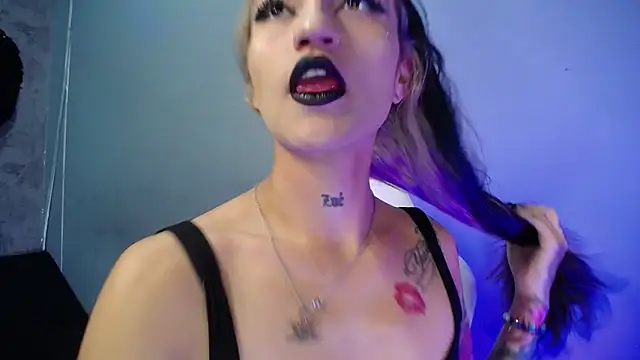 amelierouss online show from 10/24/25, 12:08