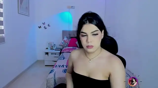 Snapshot of linda_zaam83866 chatting on 11/15/25, 04:25 linda zaam83866 online show from 11/15/25, 04:25