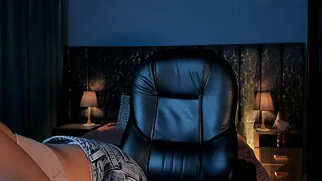 Snapshot of Lea_velle chatting on 01/12/26, 05:56 Lea velle online show from 01/12/26, 05:56