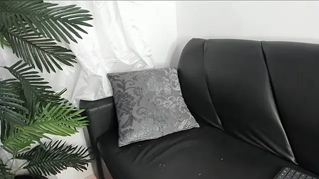 Snapshot of Fernanda_brown18 chatting on 01/20/25, 09:46 Fernanda brown18 online show from 01/20/25, 09:46