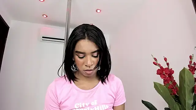 Snapshot of Fernanda_brown18 chatting on 03/09/25, 04:05 Fernanda brown18 online show from 03/09/25, 04:05