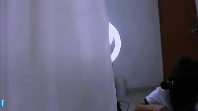 Snapshot of Fernanda_brown18 chatting on 09/20/25, 07:15 Fernanda brown18 online show from 09/20/25, 07:15