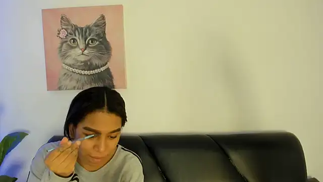 Snapshot of Fernanda_brown18 chatting on 10/18/25, 07:47 Fernanda brown18 online show from 10/18/25, 07:47