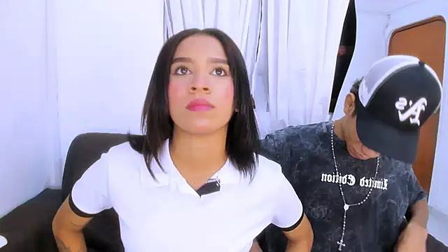 Snapshot of Fernanda_brown18 chatting on 10/26/25, 10:15 Fernanda brown18 online show from 10/26/25, 10:15