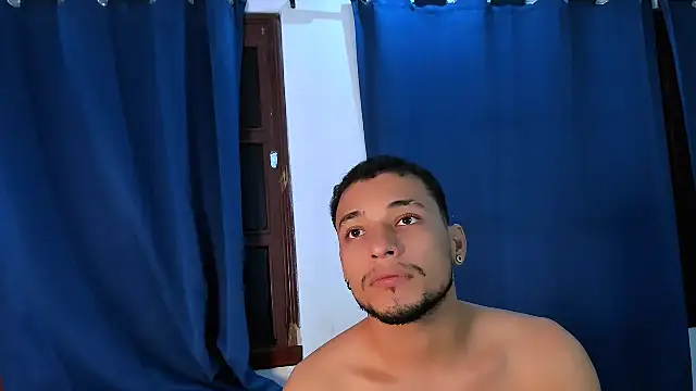 Snapshot of Fernanda_brown18 chatting on 11/29/25, 10:18 Fernanda brown18 online show from 11/29/25, 10:18