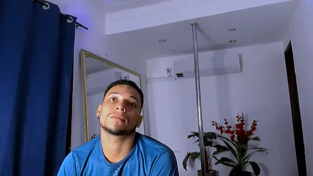 Snapshot of Fernanda_brown18 chatting on 12/13/25, 08:14 Fernanda brown18 online show from 12/13/25, 08:14