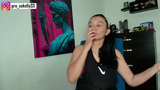 Snapshot of gracekelly12 chatting on 03/07/25, 12:45 gracekelly12 online show from 03/07/25, 12:45