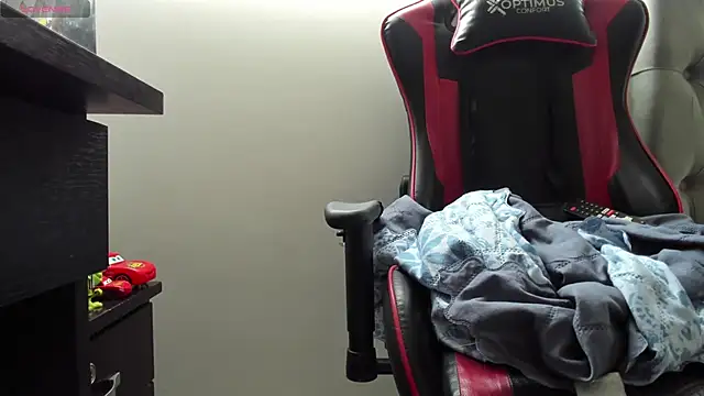 Snapshot of gracekelly12 chatting on 12/02/25, 12:32 gracekelly12 online show from 12/02/25, 12:32