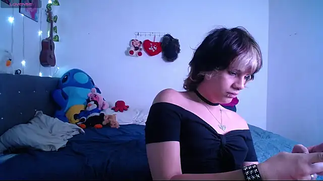 Snapshot of Caitlynwheler chatting on 03/17/25, 01:29 Caitlynwheler online show from 03/17/25, 01:29