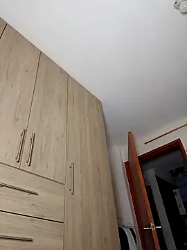 kharoll online show from 04/18/26, 04:27