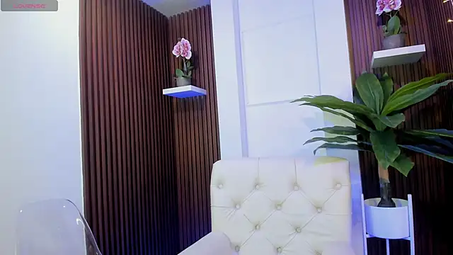 CattleyaScaly online show from 12/17/24, 07:48