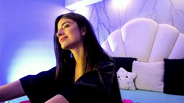 Snapshot of Megga_Bluee chatting on 03/04/25, 07:54 Megga Bluee online show from 03/04/25, 07:54