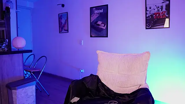 Snapshot of Megga_Bluee chatting on 11/09/25, 11:36 Megga Bluee online show from 11/09/25, 11:36