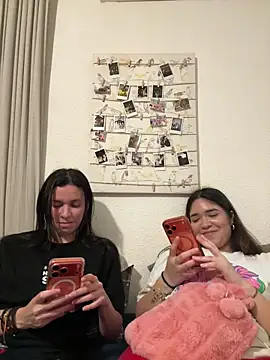 daniniescobarr online show from 03/25/26, 08:59