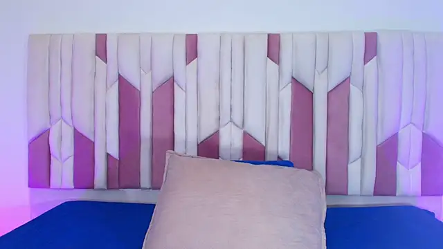 mia stanfort online show from 10/23/25, 07:12