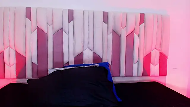 mia stanfort online show from 11/04/25, 07:13