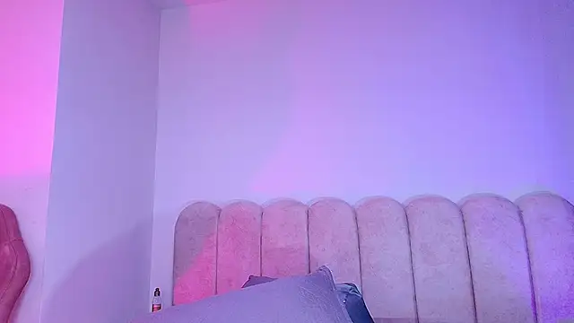 mia stanfort online show from 01/07/26, 07:16