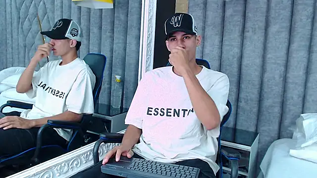 Snapshot of JakeMoxley chatting on 02/01/25, 12:37 JakeMoxley online show from 02/01/25, 12:37