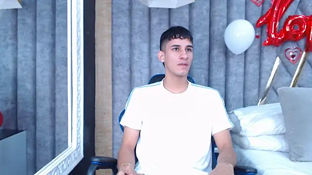 Snapshot of JakeMoxley chatting on 02/17/25, 12:16 JakeMoxley online show from 02/17/25, 12:16