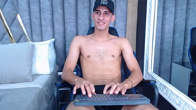 Snapshot of JakeMoxley chatting on 03/06/25, 06:05 JakeMoxley online show from 03/06/25, 06:05