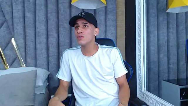 Snapshot of JakeMoxley chatting on 03/10/25, 03:34 JakeMoxley online show from 03/10/25, 03:34