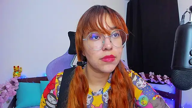 Snapshot of _Moon_Johnson chatting on 11/06/25, 12:44 Moon Johnson online show from 11/06/25, 12:44