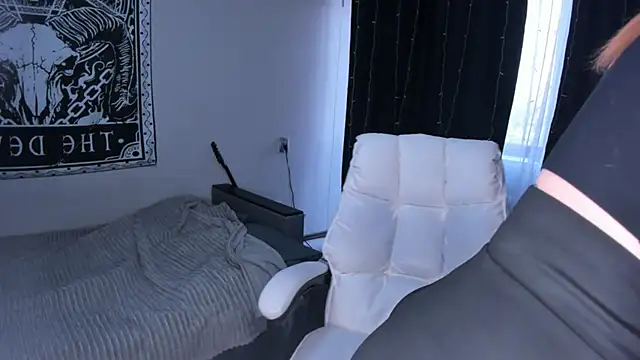 Snapshot of MelissaBryant chatting on 03/10/25, 05:11 MelissaBryant online show from 03/10/25, 05:11