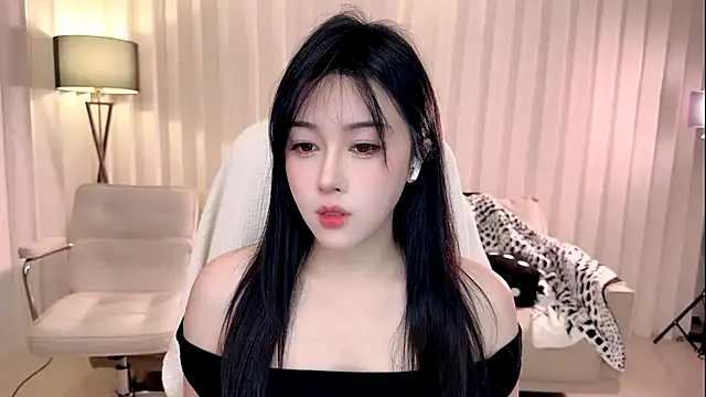 Snapshot of K-moumou chatting on 10/02/25, 03:30 K-moumou online show from 10/02/25, 03:30