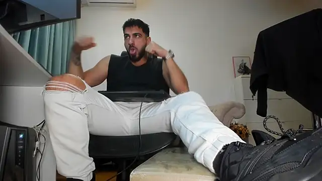 Snapshot of welcometo_hell chatting on 09/20/25, 04:57 welcometo hell online show from 09/20/25, 04:57