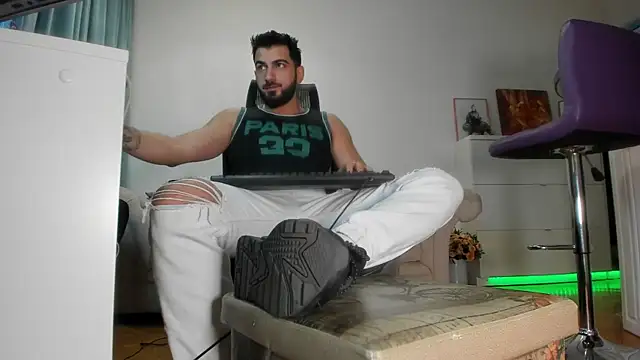 Snapshot of welcometo_hell chatting on 09/27/25, 07:02 welcometo hell online show from 09/27/25, 07:02