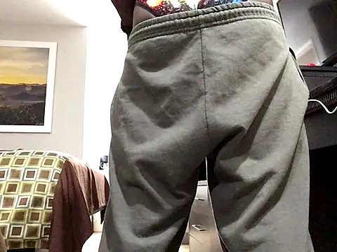 Snapshot of Backshort11 chatting on 12/20/25, 10:17 Backshort11 online show from 12/20/25, 10:17