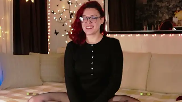 Snapshot of Alysta chatting on 02/04/26, 02:28 Alysta online show from 02/04/26, 02:28