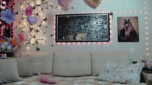 Snapshot of Alysta chatting on 02/16/26, 01:57 Alysta online show from 02/16/26, 01:57