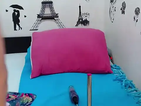 Lunaxx21 online show from 12/05/25, 03:15