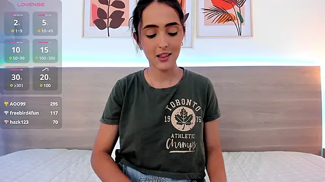 Snapshot of nataliiiiia chatting on 02/21/25, 05:42 nataliiiiia online show from 02/21/25, 05:42