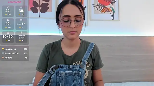 Snapshot of nataliiiiia chatting on 03/20/25, 05:47 nataliiiiia online show from 03/20/25, 05:47